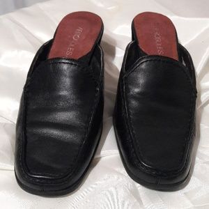 Aerosols black leather mules 7.5